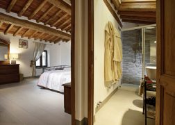Villa Sofia - Bedroom and Bathroom